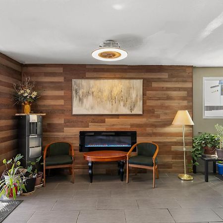 Americas Best Value Inn - Lincoln Airport Esterno foto