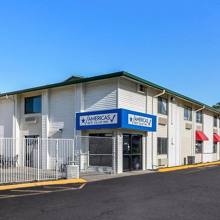 Americas Best Value Inn - Lincoln Airport Esterno foto