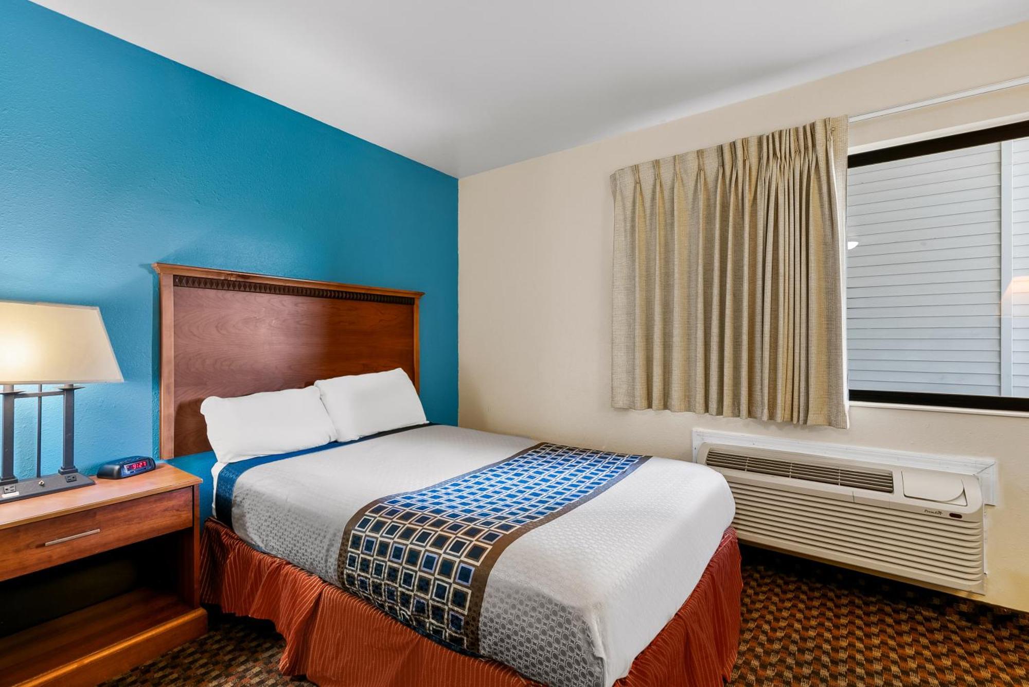 Americas Best Value Inn - Lincoln Airport Esterno foto